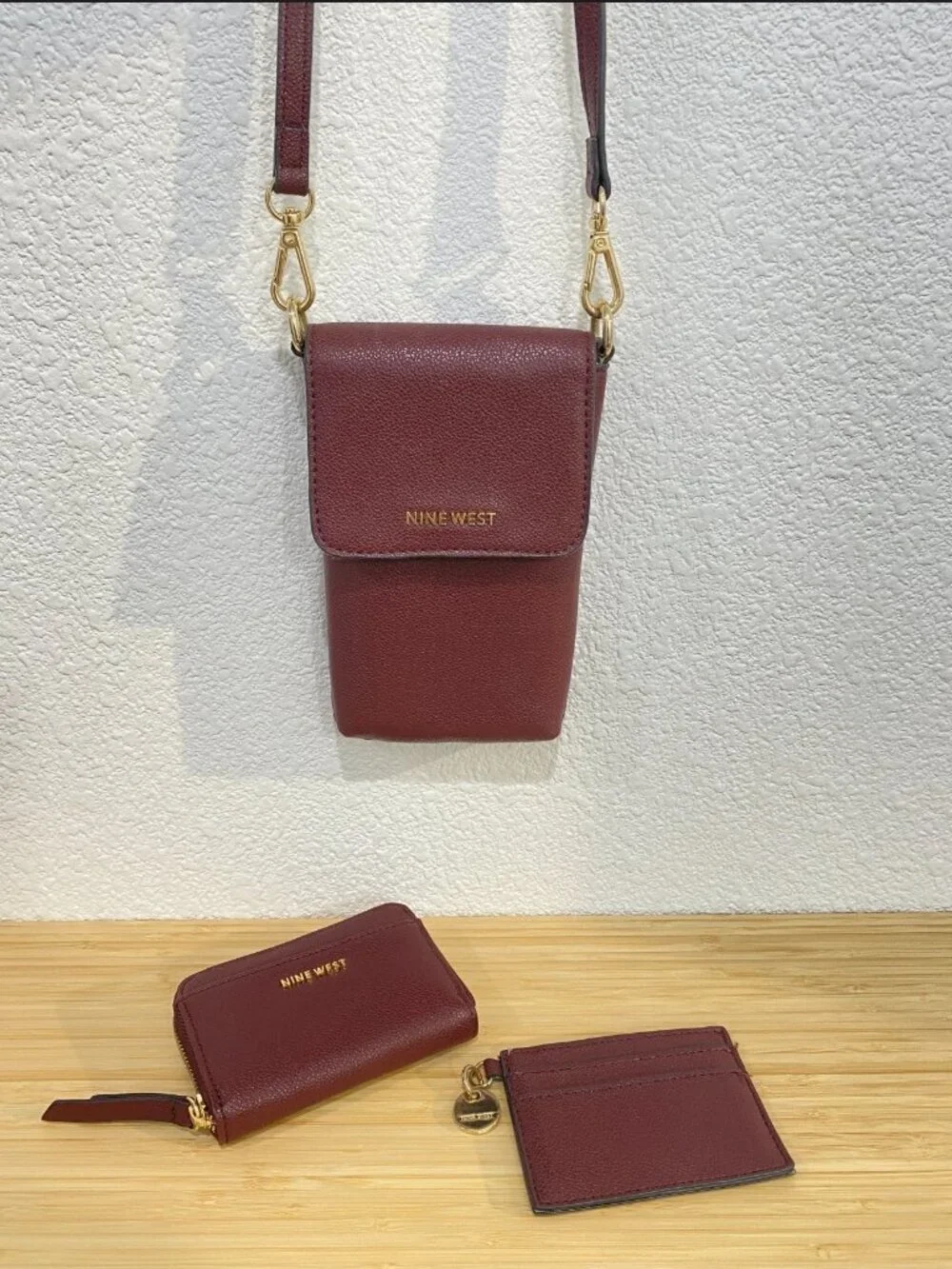 Nine West 3pc Set Burgundy Pebbled Phone Crossbody Wallet Card Case NEW - Picture 2 of 13